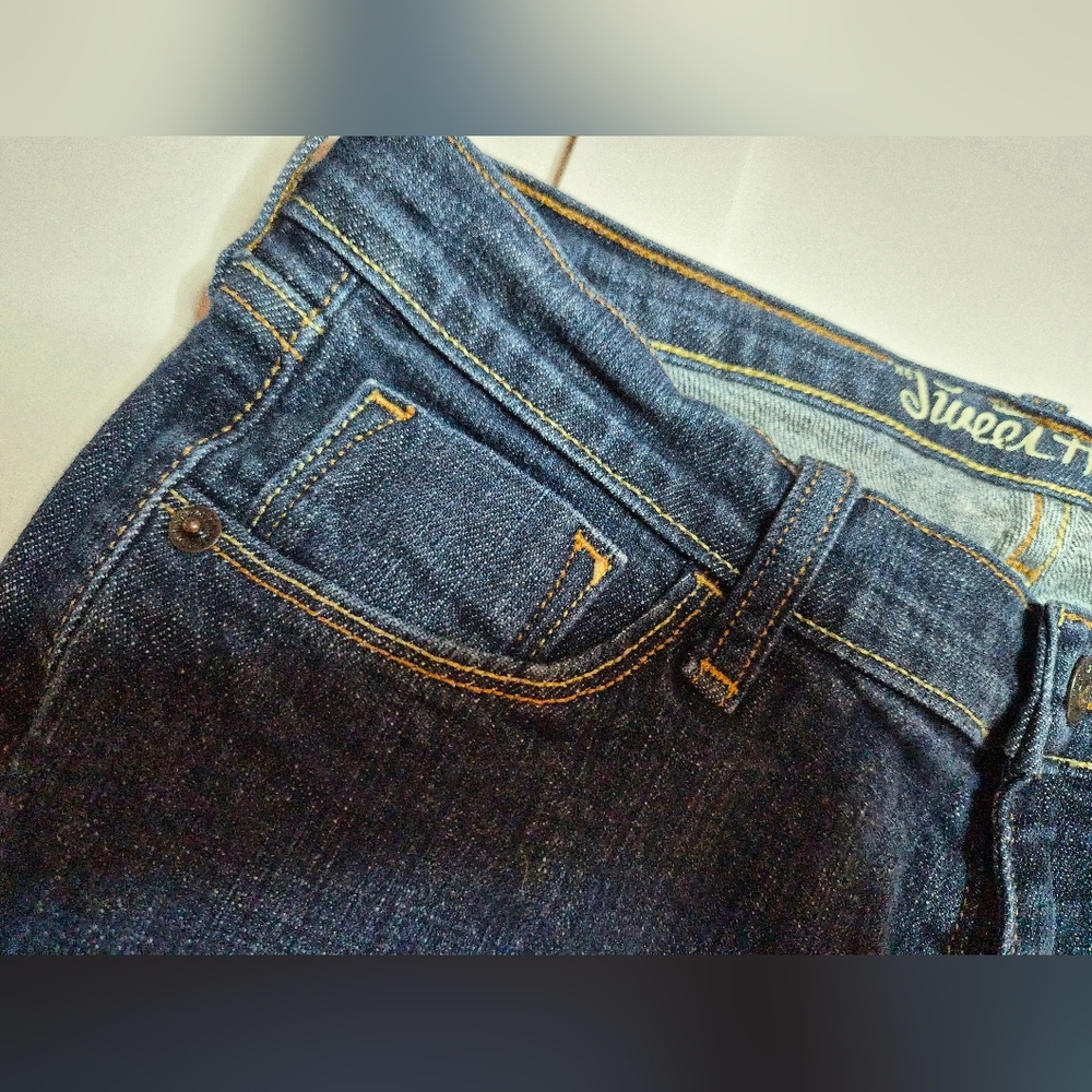 Old Navy Women’s Dark Blue Boot Cut Jeans - Picture 6 of 11
